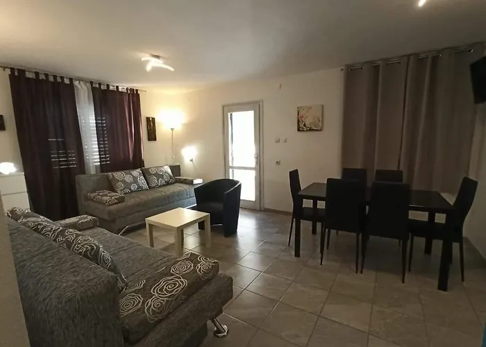 Appartement Lojan *